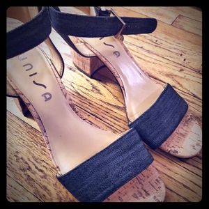 Unisa black strappy short heels size 7.5